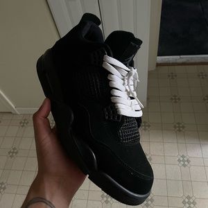 Black Cat 4s